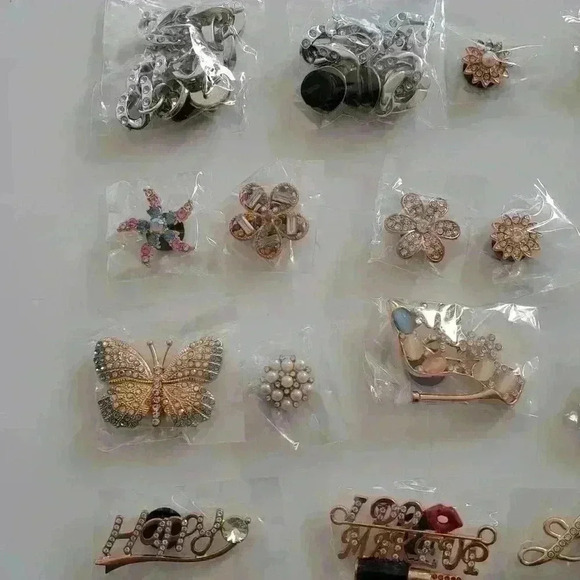 MoreDays Enamel Shoe Charms - 22 pcs - Picture 6 of 9